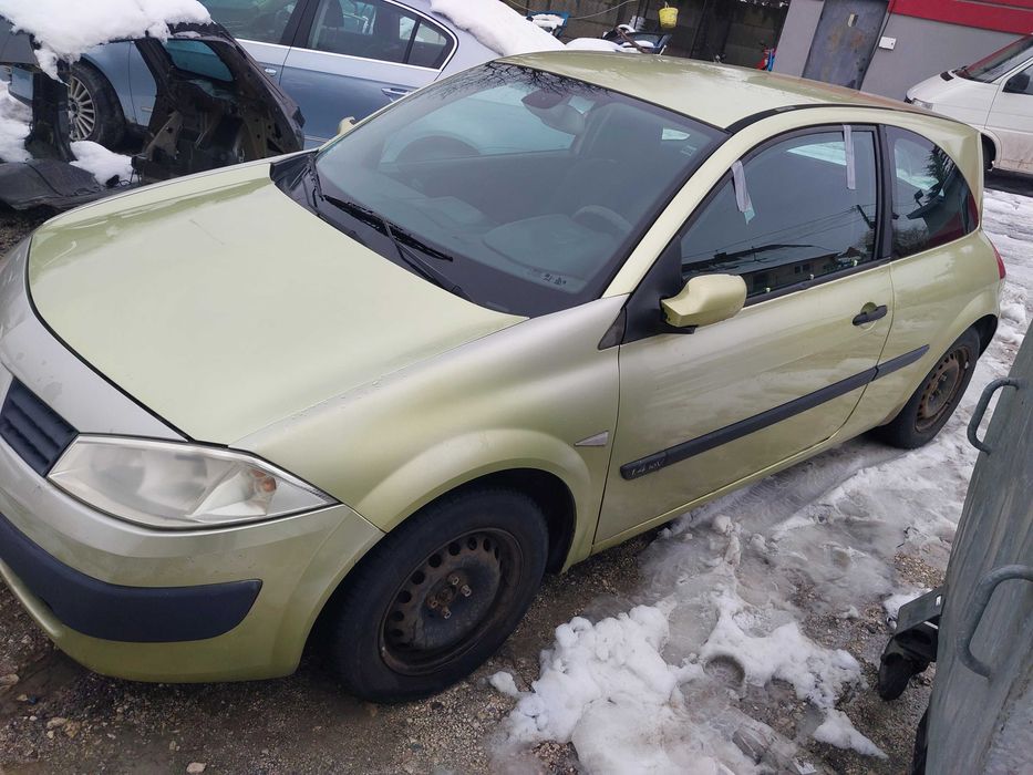 Posiadam czesci renault megane 2   1.4  16v    3drzwi