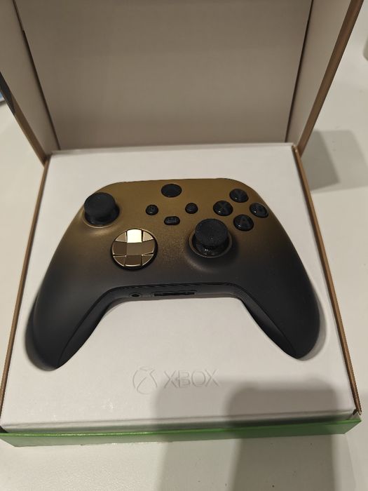 Pad Xbox Series Gold Shadow
