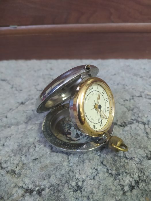 Часы дорожные с будильником.