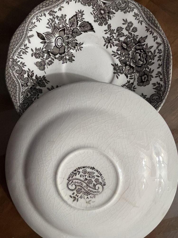 Wedgwood 2 talerzyki średnicy 16 cm