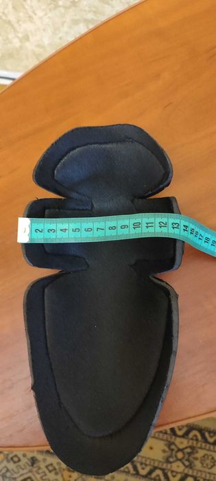 Мото защита, наколенники в джинсы/штаны.