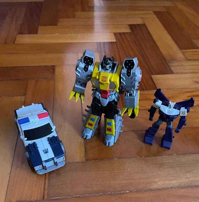 Vários conjuntos de figuras de acção (desde 12,5€)