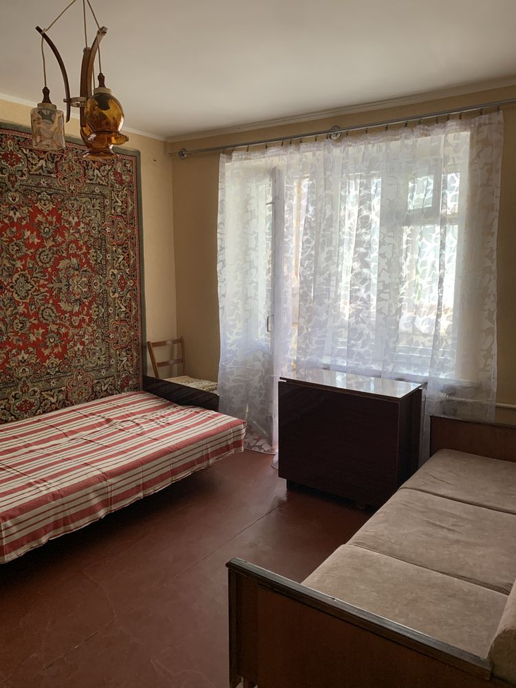 Продам трехкомнатную квартиру