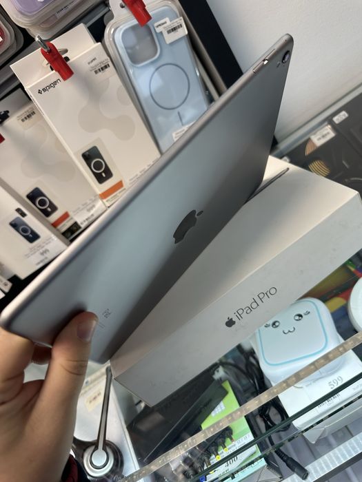 iPad Pro 9.7 32g новий акумолятор