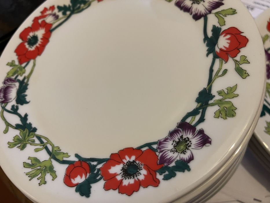 Conjunto de 18 pratos raso e sobremesa Vista Alegre