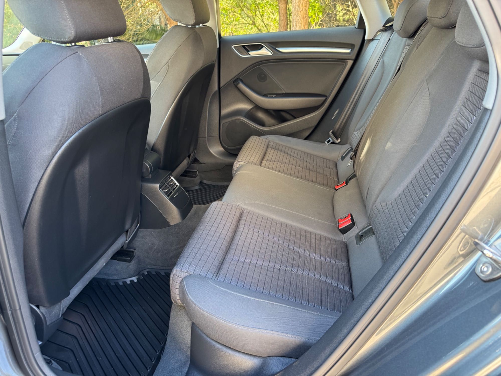 Audi A3 S-line Limousine 1.6TDI 110cv 38mil km