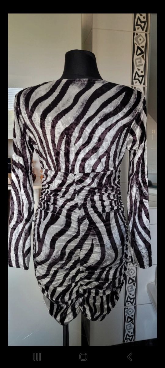 Sukienka zebra mini welur 36 38 marszczenia