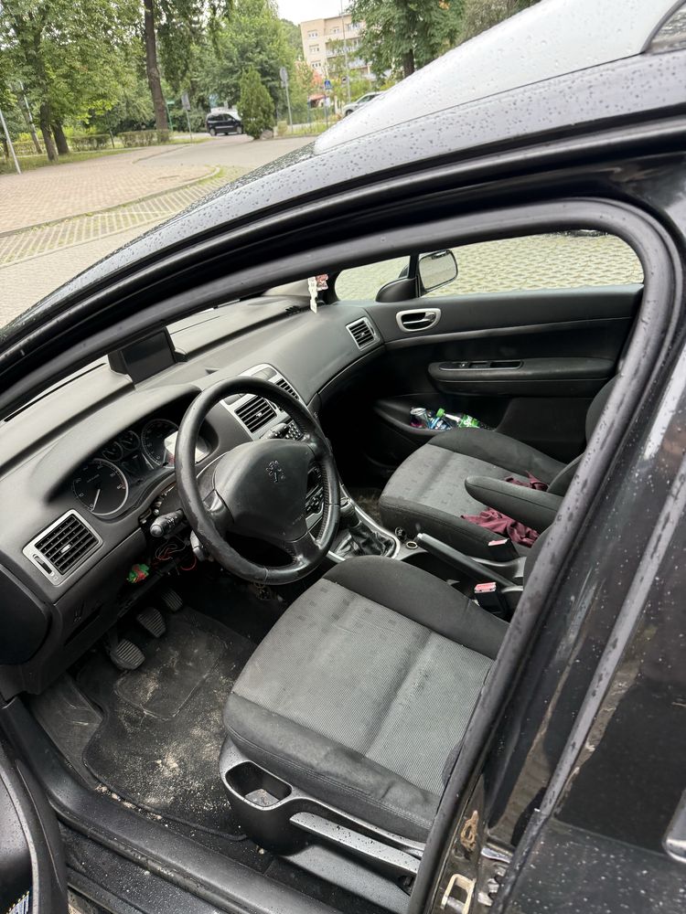 Peugeot 407 SW 1.6 HDI USZKODZONY