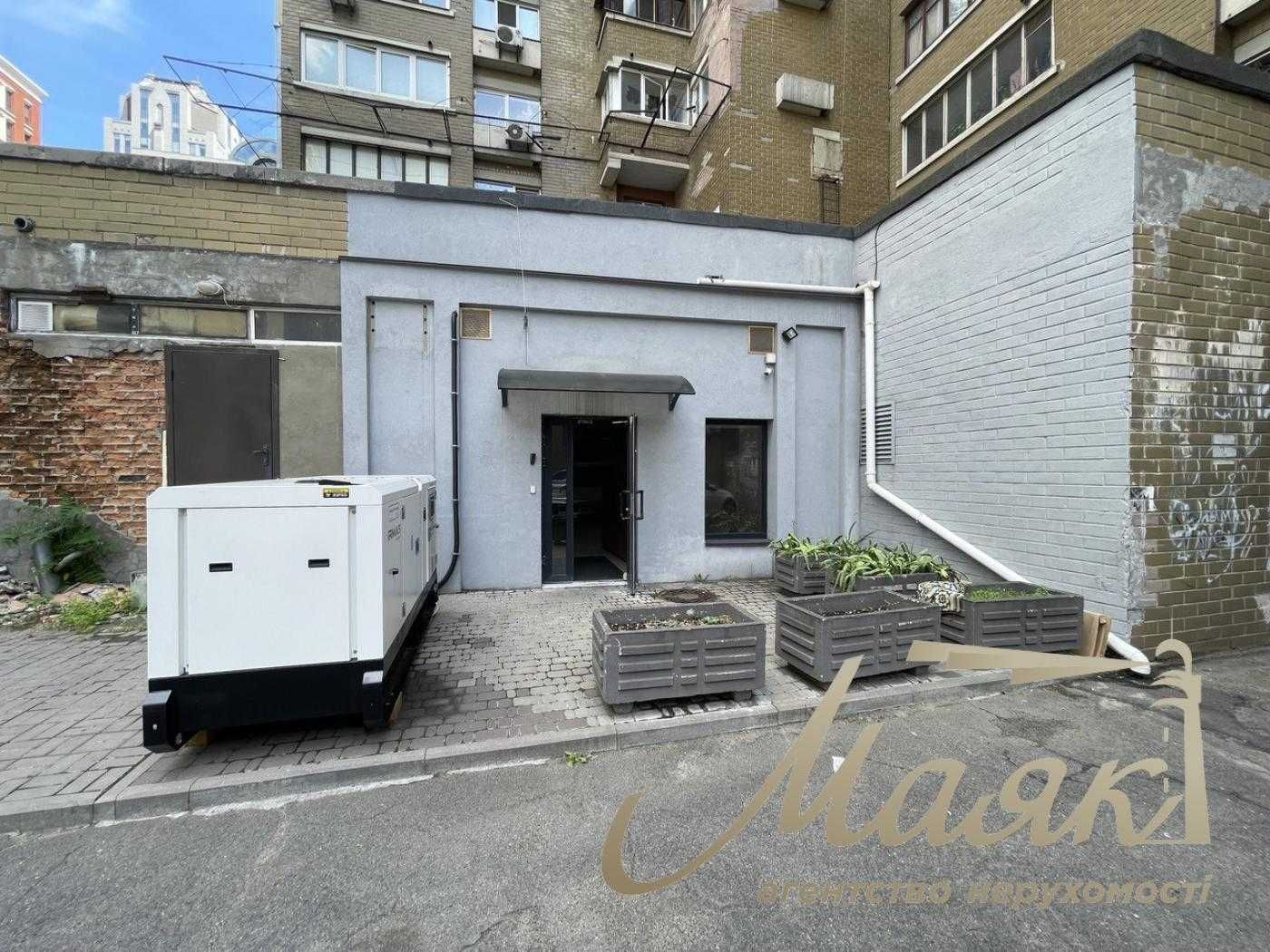 Аренда помещения 130м2 со своим входом в центре, Антоновича, ГЕНЕРАТОР