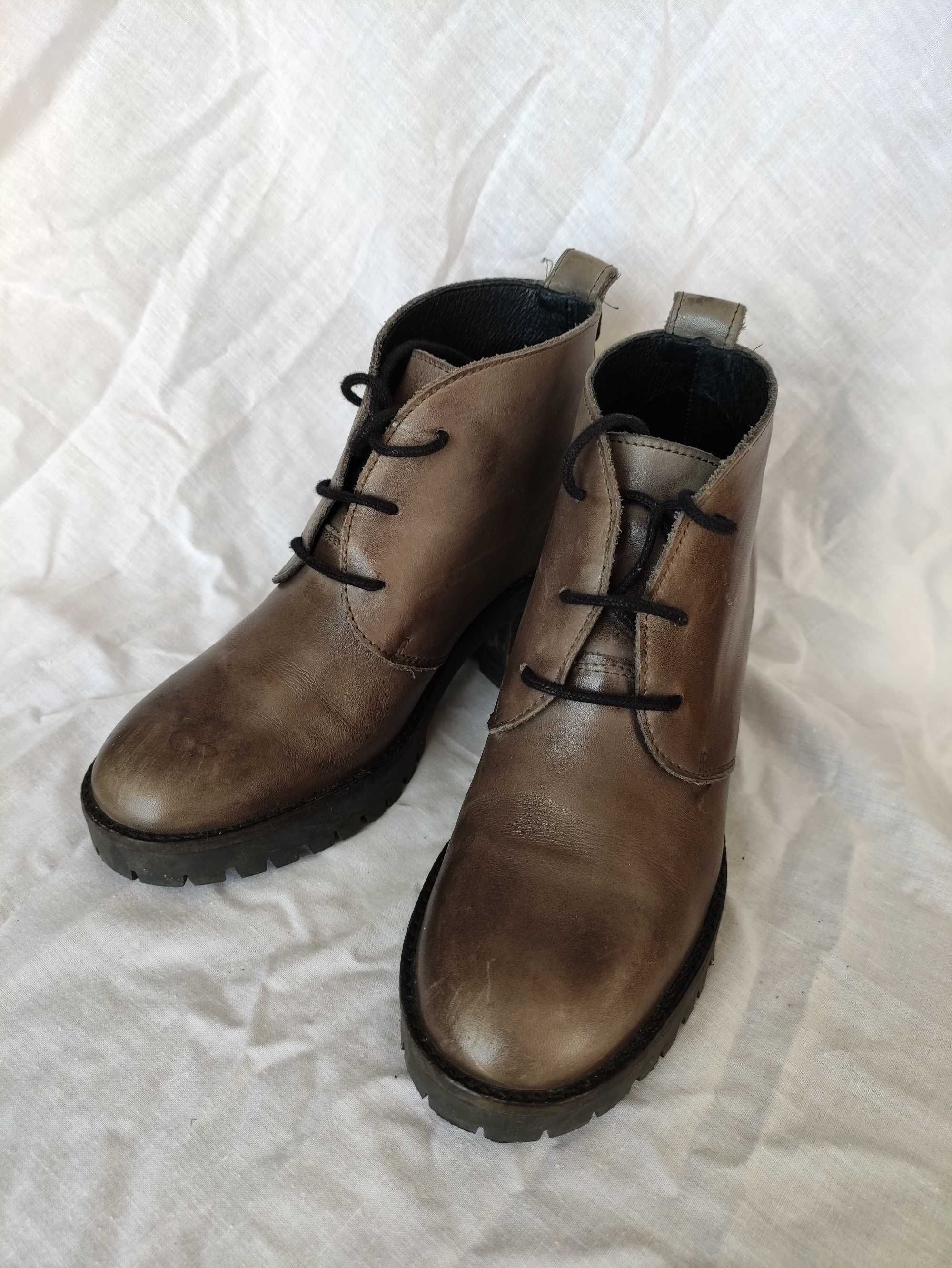Botas de salto médio, cor verde tropa
