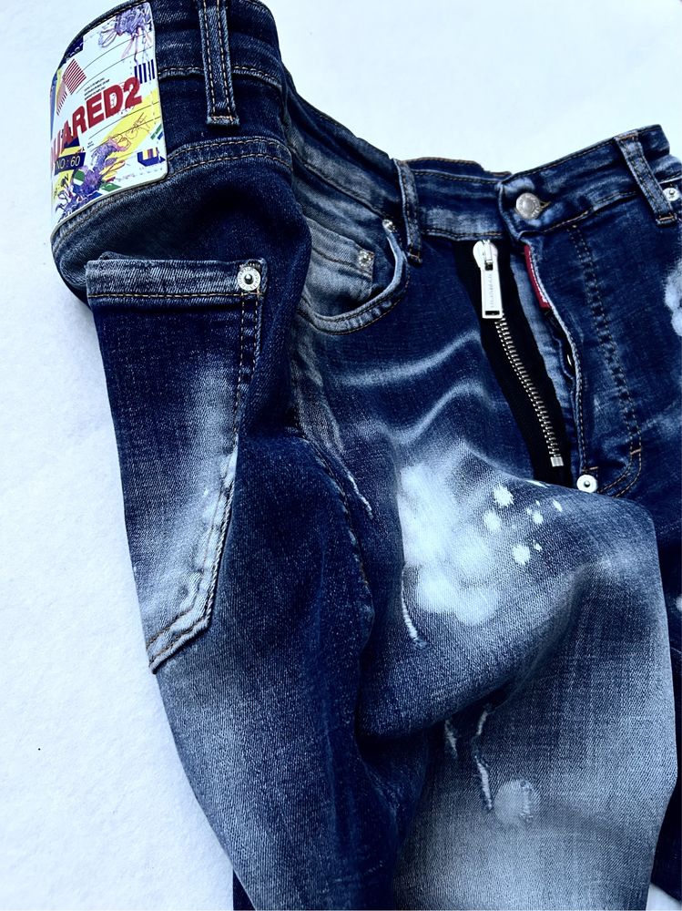 Spodnie Dsquared2 mega stretch jeansiwe plamy dziury przetarcia
