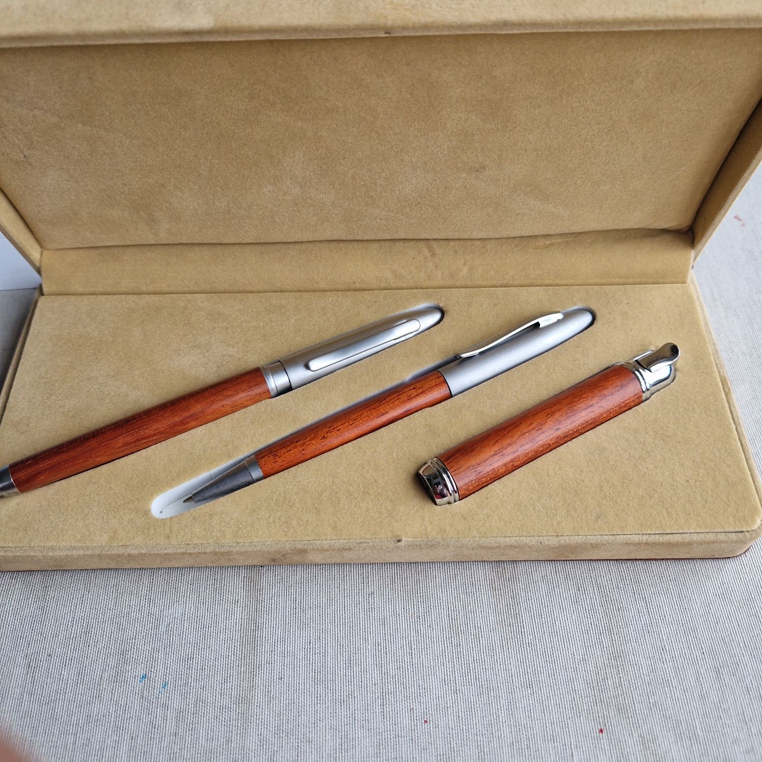 Conjunto Caneta, lapiseira e isqueiro e