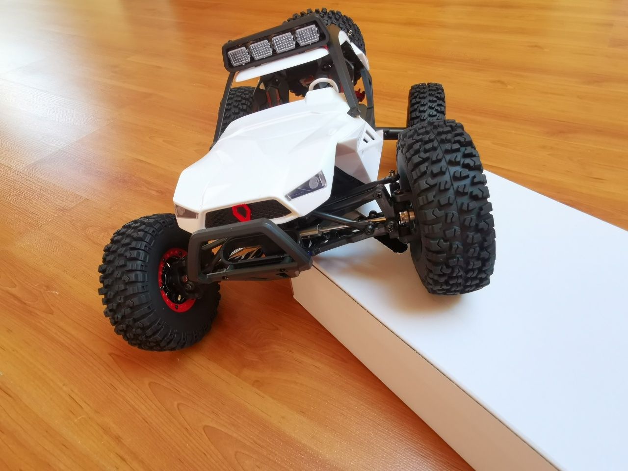 Carro Jeep buggy RC Cross Crawler WLtoys XK 12429 Storm Versão V2