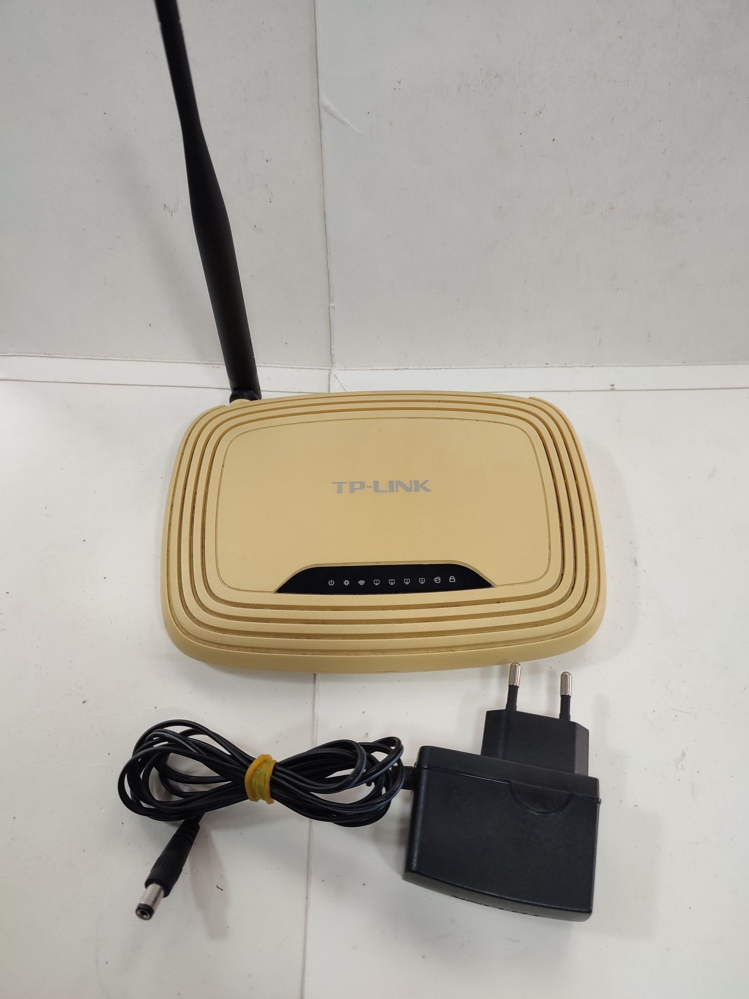 Роутер TP-Link TL-WR740N