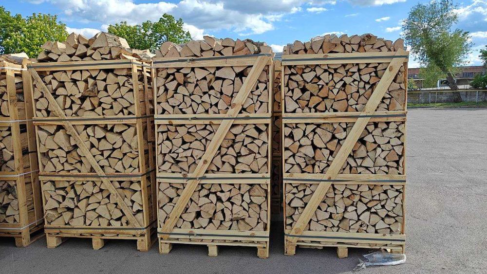 Дрова грабові в ящиках в наявності
