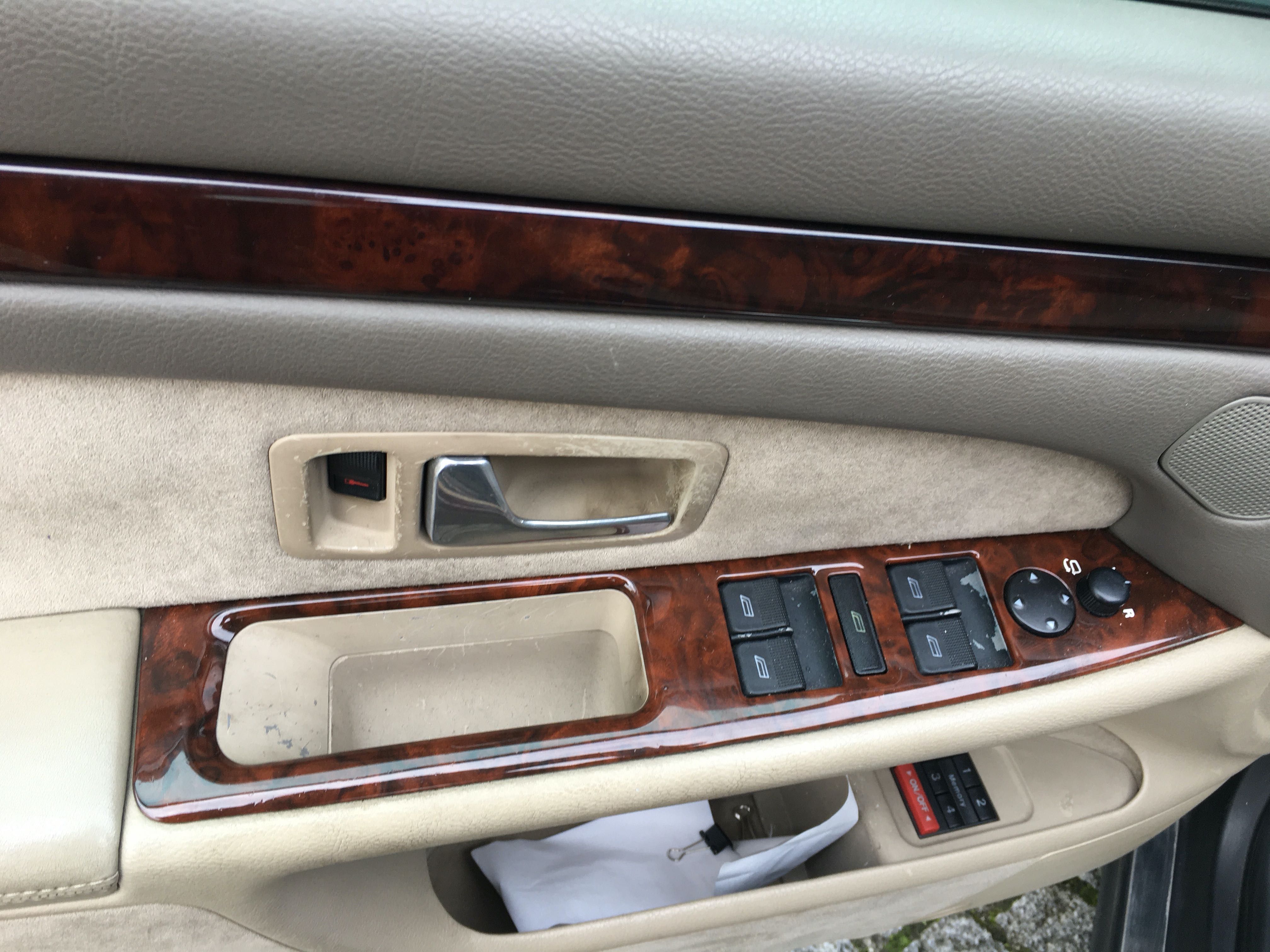 Audi A8 2.5 Tdi. (Único Dono)