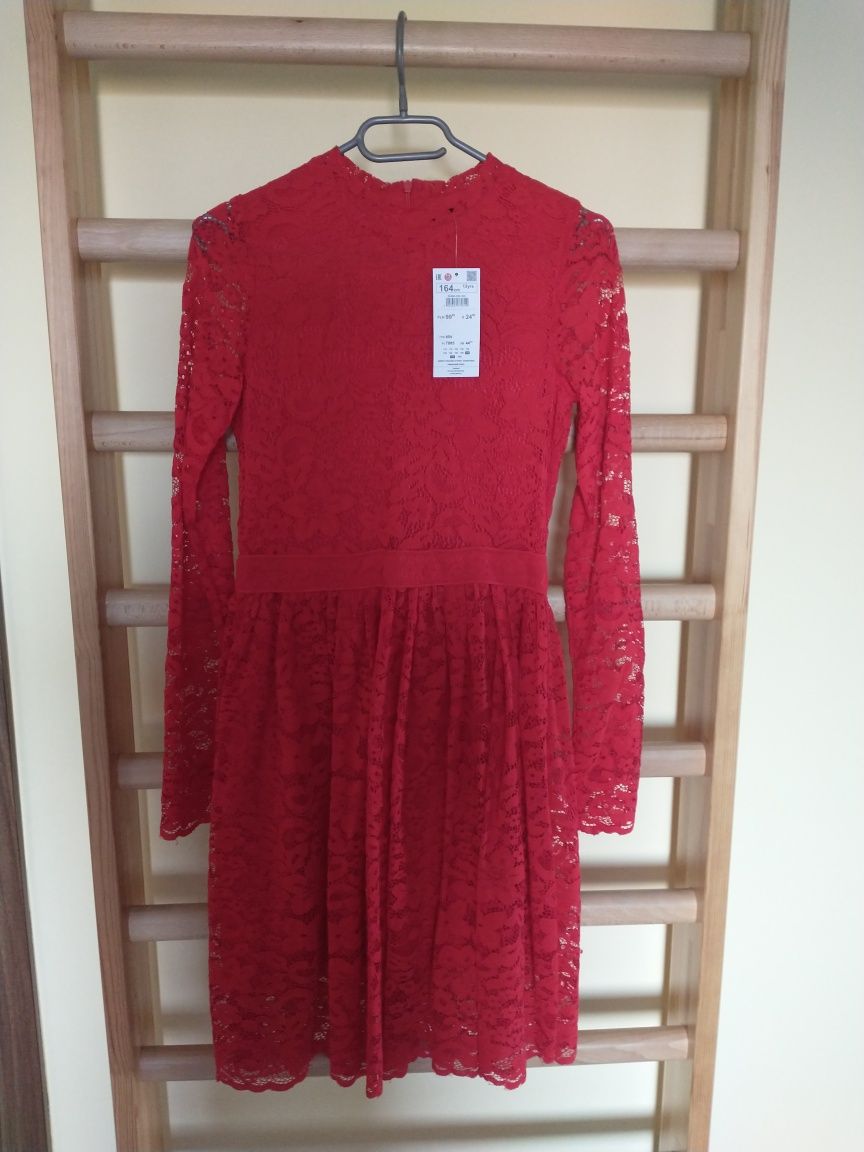 Sukienka Reserved czerwona koronka 164 cm święta