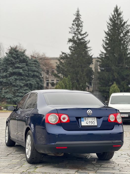 Volkswagen Jetta 1.6mpi газ/бензин автомат