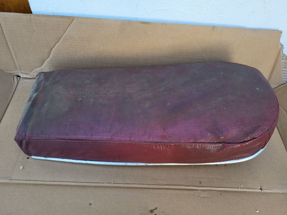 Siedzenie Kanapa WSK 125 175 z listwą Lelek Gil Kos Sport Kobuz blacha