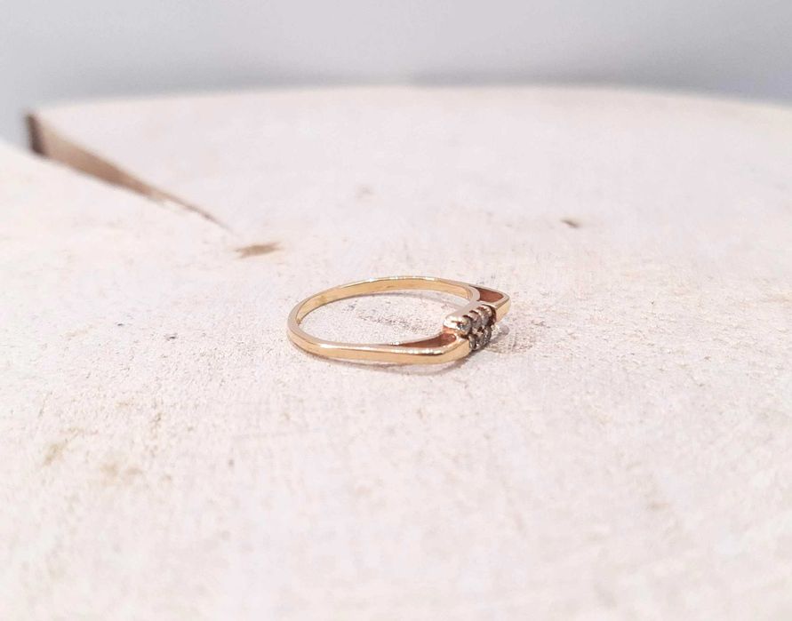 Złoty pierścionek p.583/1,22g