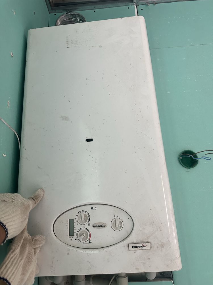 Двухконтурный дымоходный газовый котел renova star 24 kWt.наложка!!