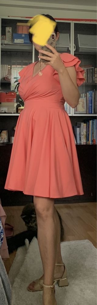 sukienka mini rozkloszowana z falbankami