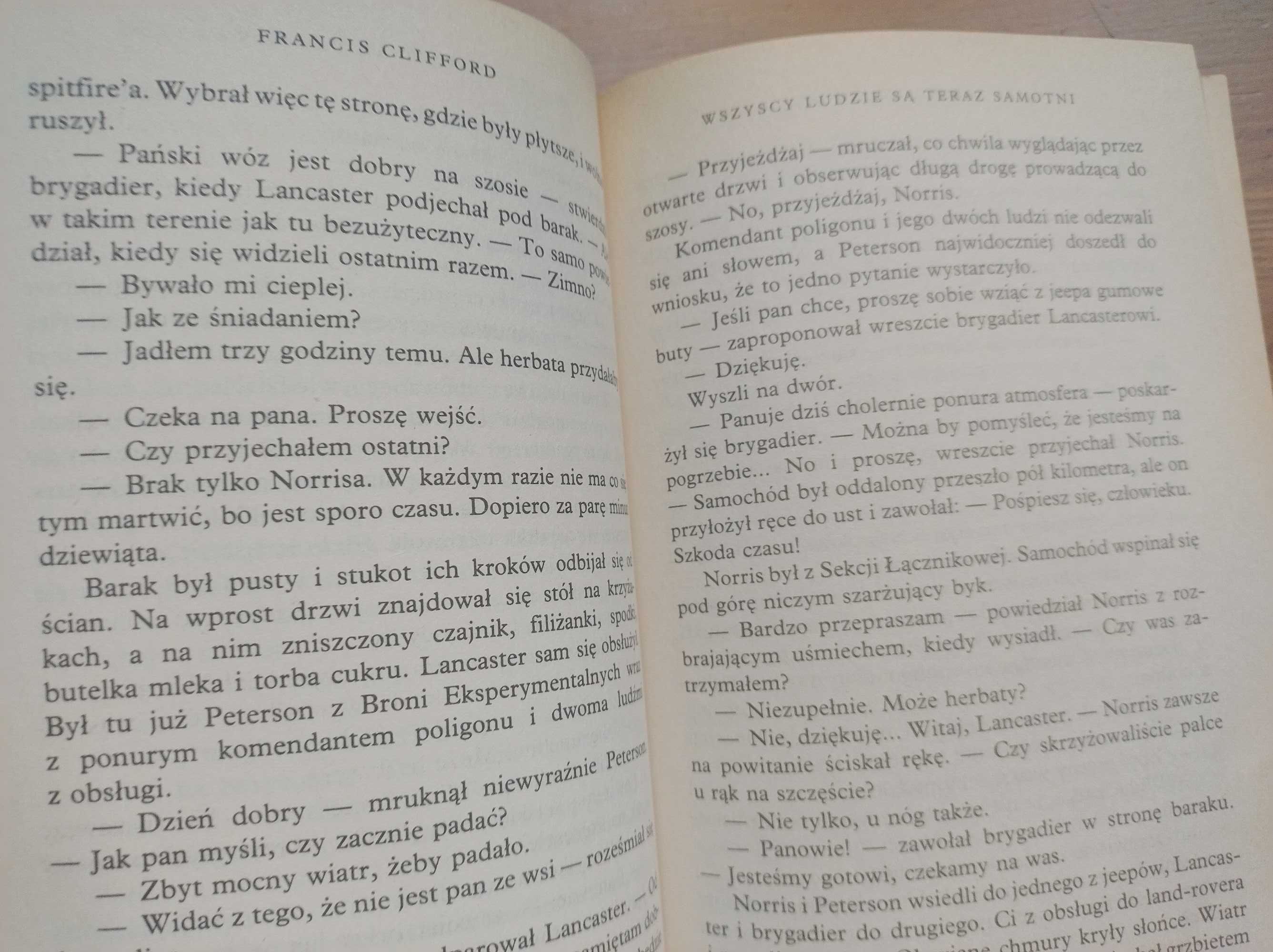 Wszyscy ludzie są teraz samotni - Francis Clifford, 1995 rok