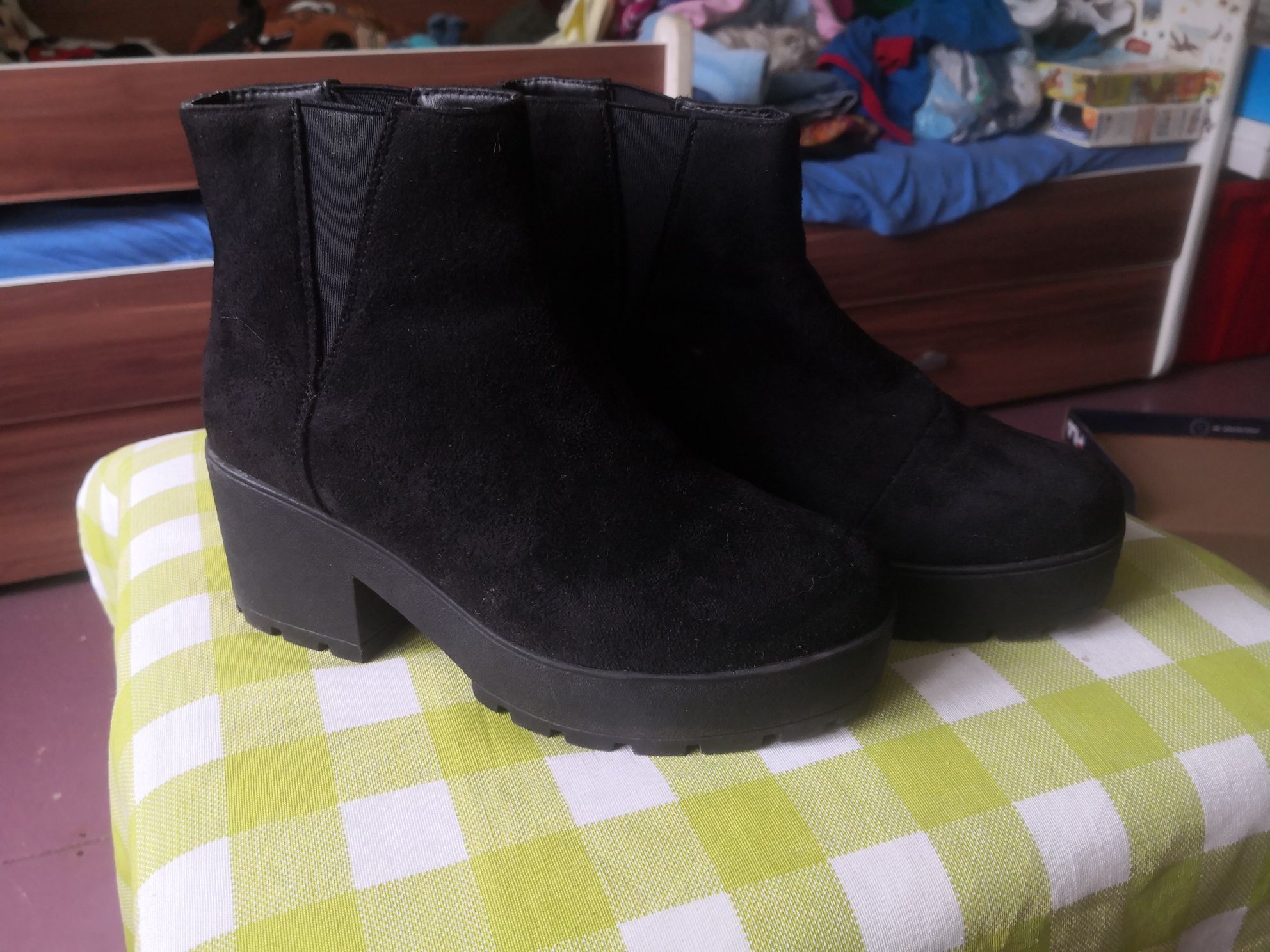 Botki Zamszowe czarne Sinsay 37 buty za kostkę