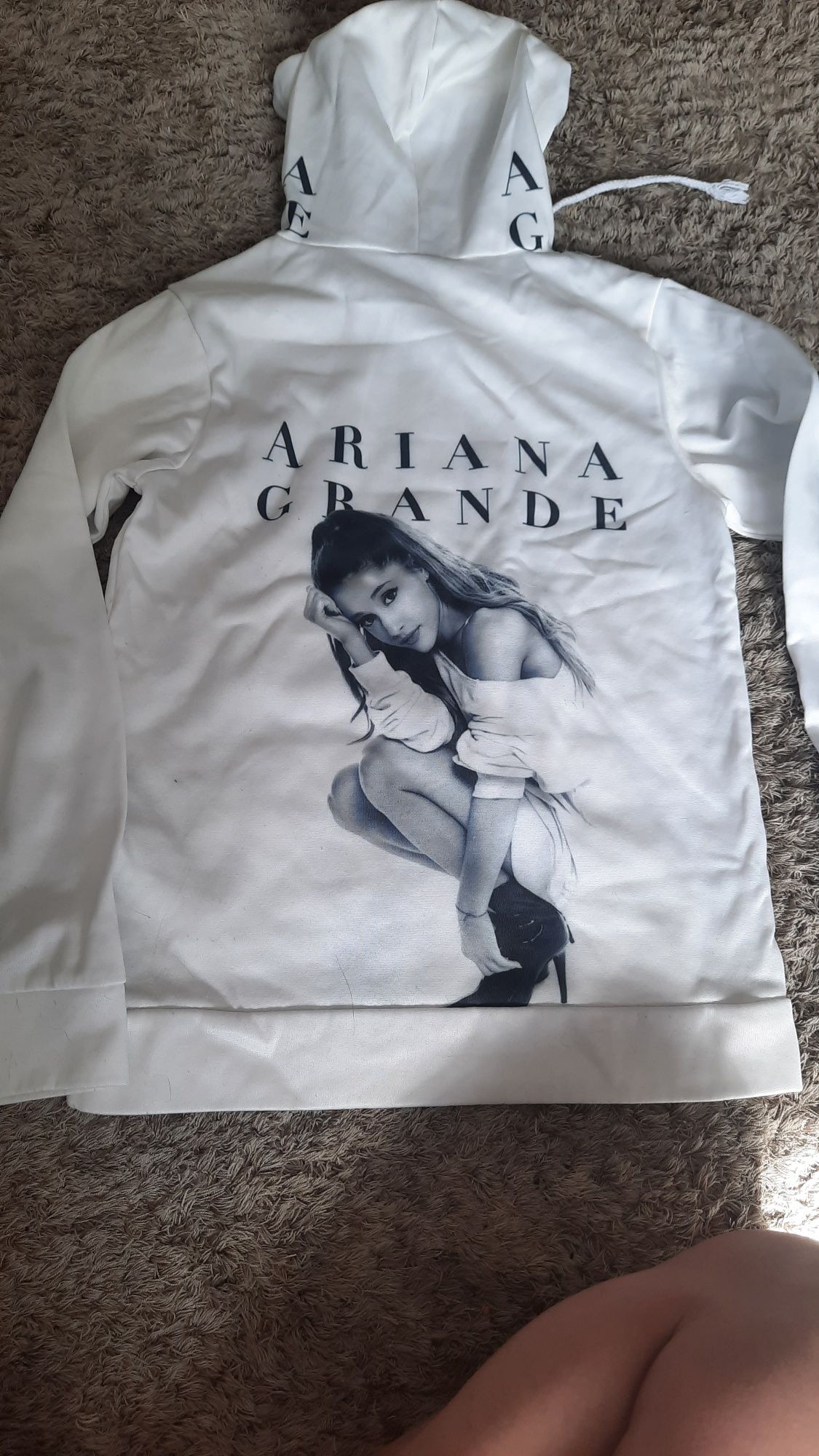 Bluza ariana grande roz.XS NOWA