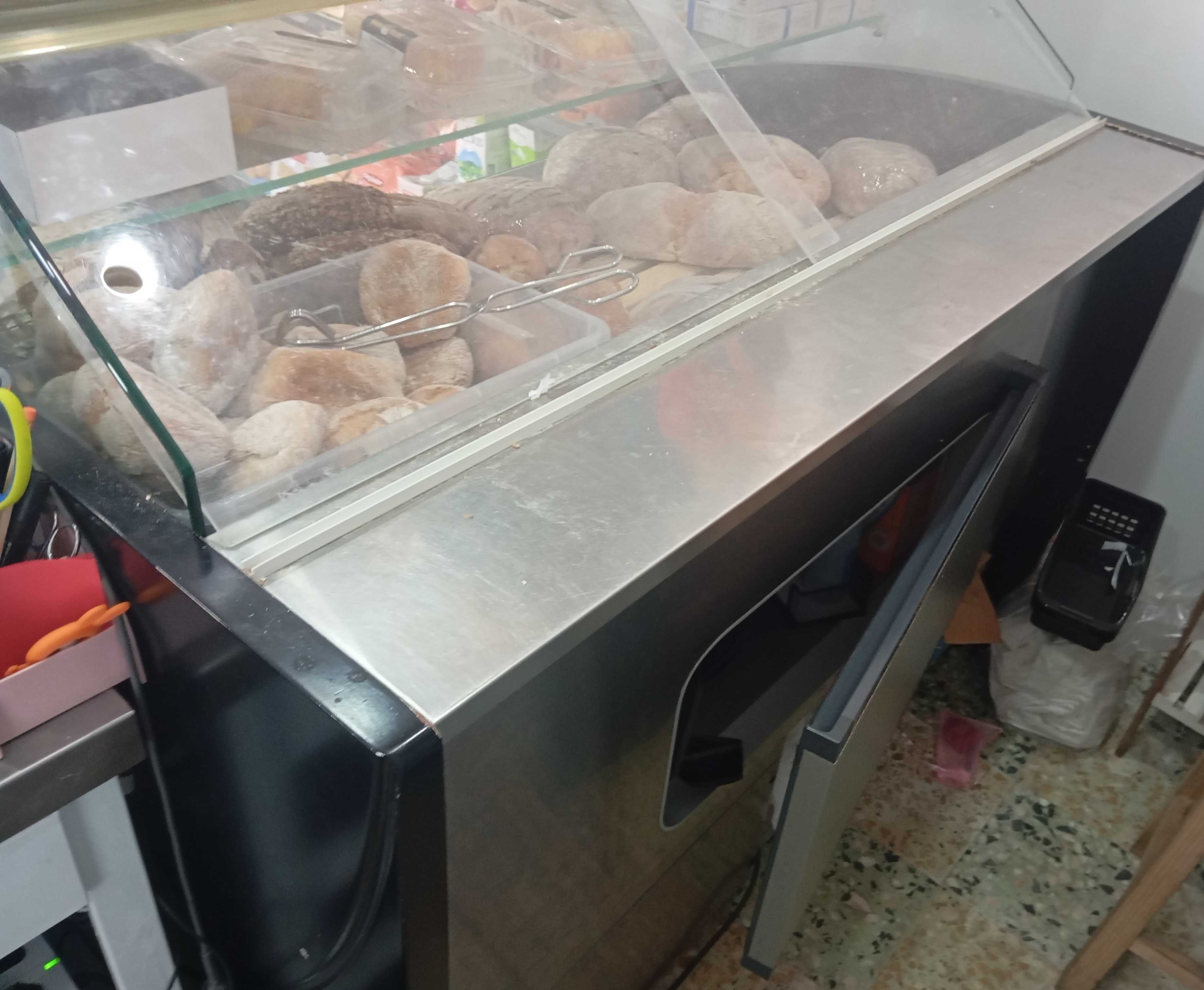 montra vitrine para pão