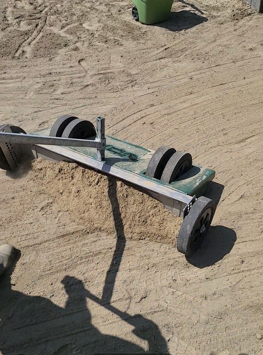 Wynajem aerator rurkowy, wertykulator siewnik do trawy walec niwelator