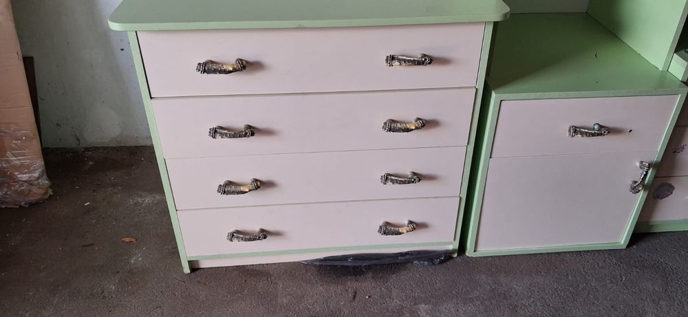 Продам комплект меблів