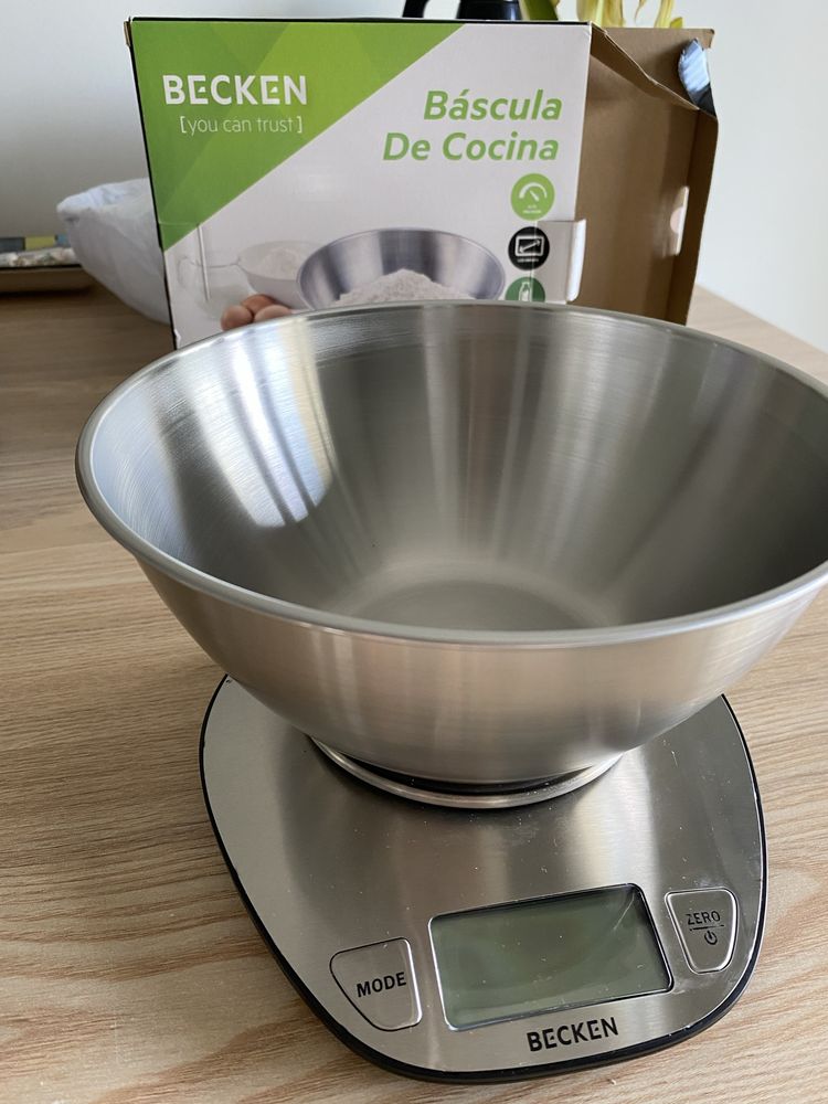 Vendo balança digital de cozinha