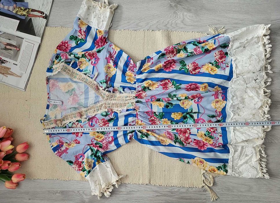 Kolorowa wakacyjna sukienka kwiaty koronka frędzle boho hippie S M L