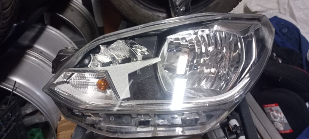 Reflektor vw Up! Lift led nie naprawiany cały silniczek
