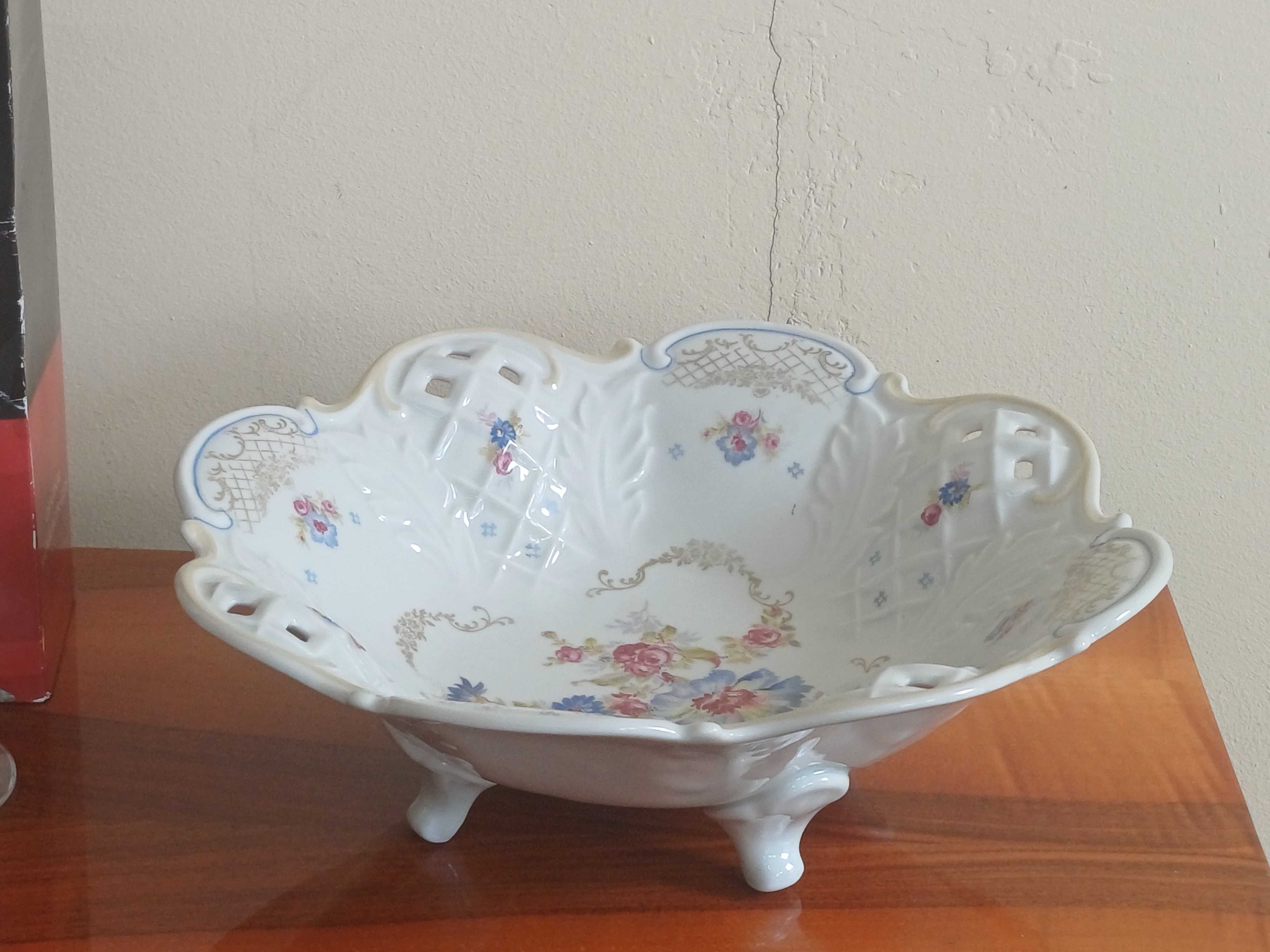 Patera porcelana sygnowana koroną śred.27,5cm (P.512)