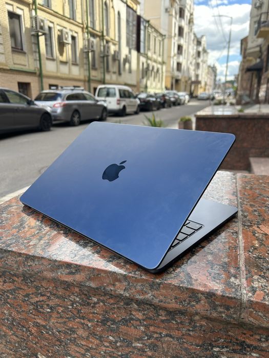 MacBook Air 13.6 2022 M2 8/256Gb Midnight 94% ноутбук б/у