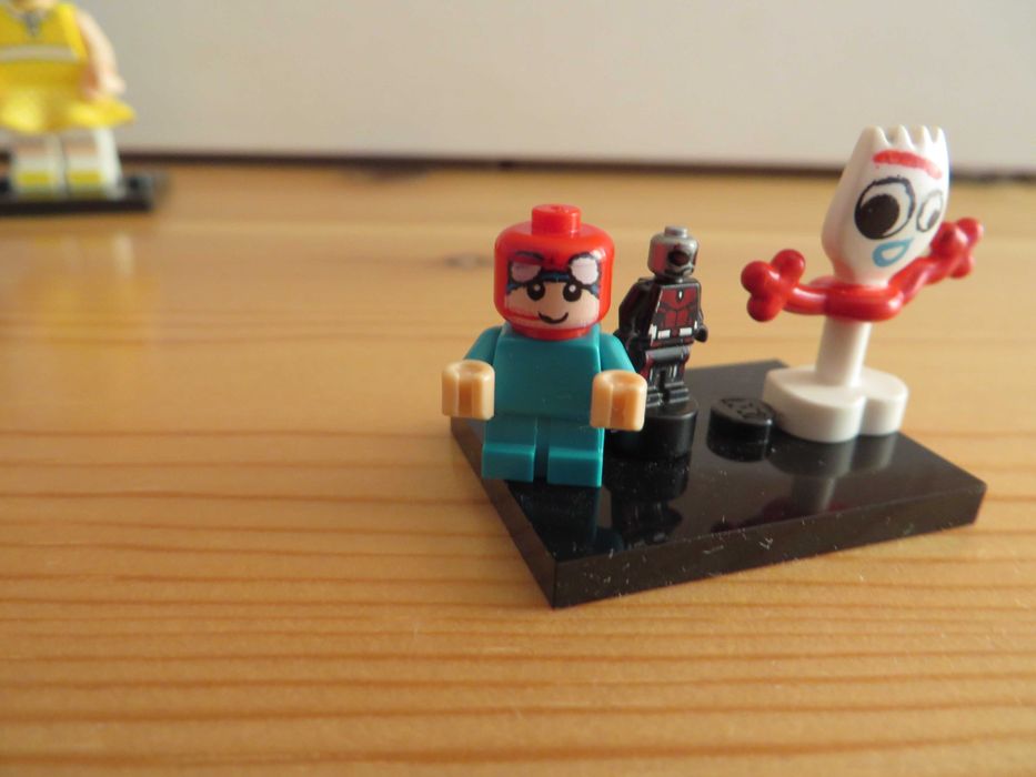 lego harry potter, marvel, disney, minifigures, kevin sam w domu.