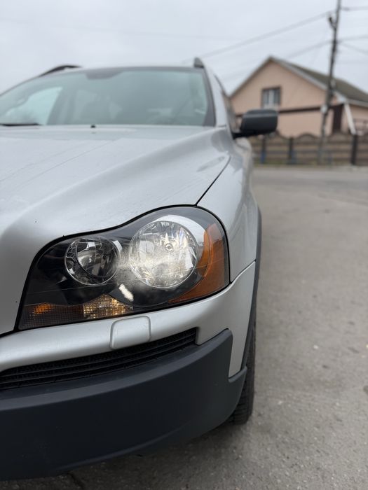 Volvo XC90 2.4 D5 автомат свіже авто з ЄС ДЖИП