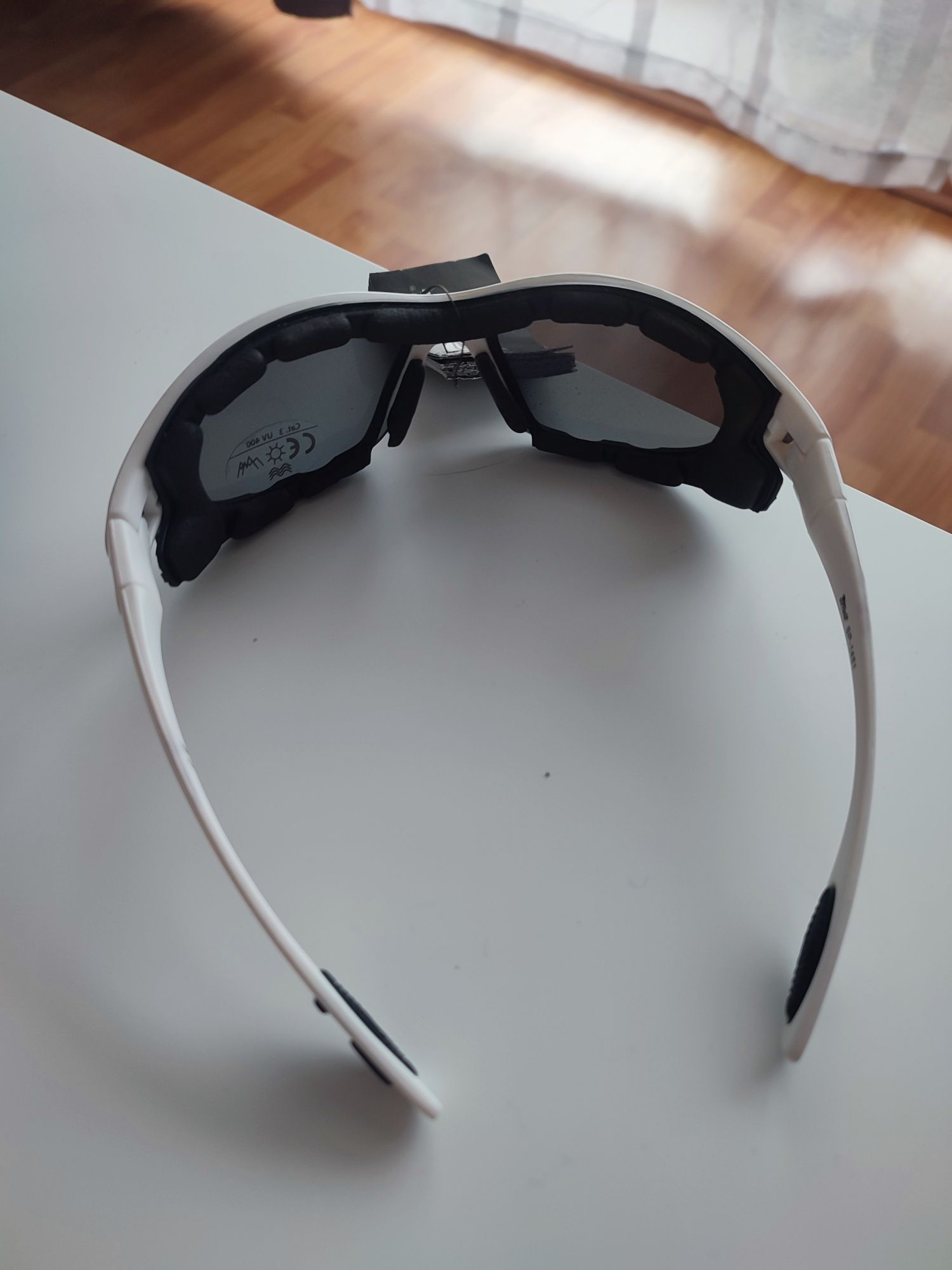 NOWE okulary przeciwsłoneczne w etui