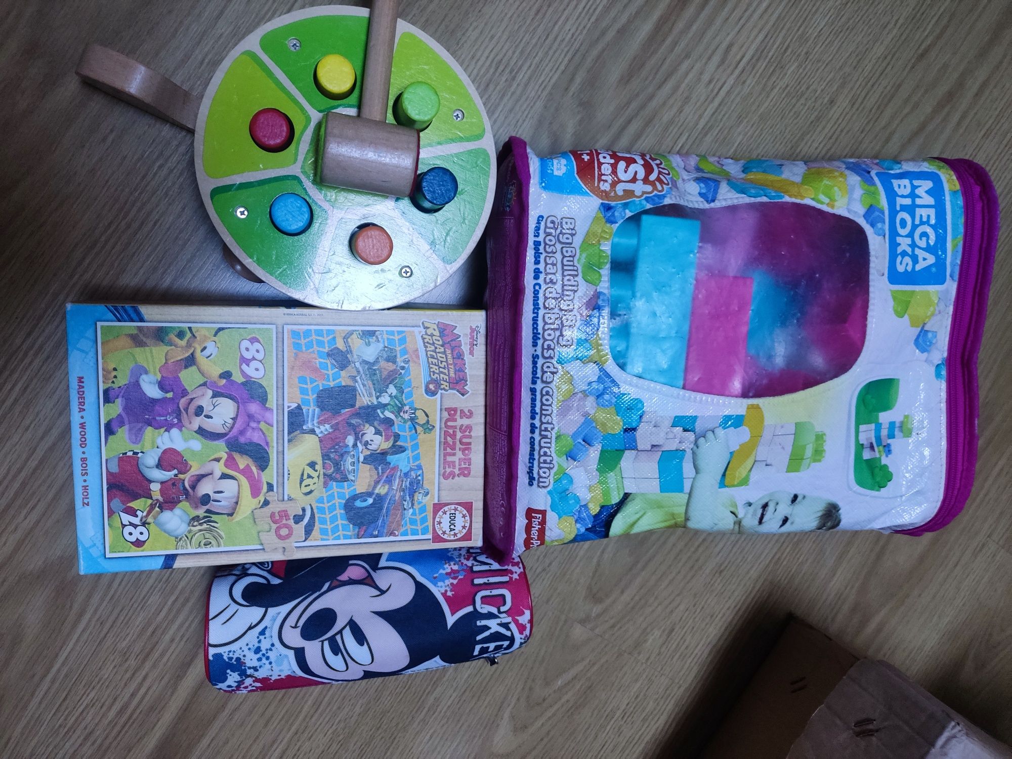 Brinquedos vários bebé/crianças  - a partir de 2 EUR