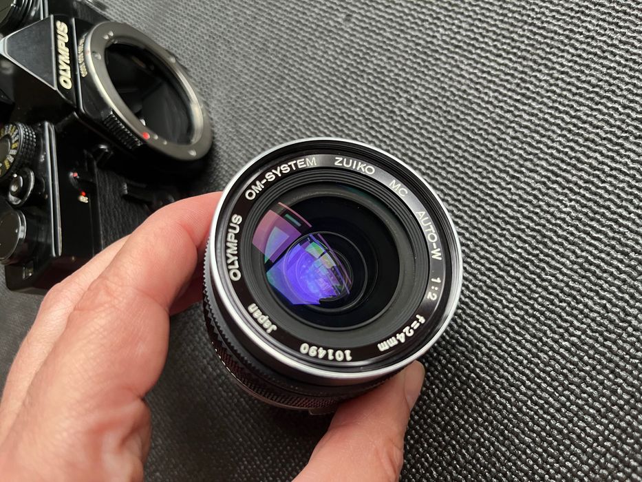 Olympus OM-1N + Zuiko Auto-W 24mm f/2 MC em Excelente Estado