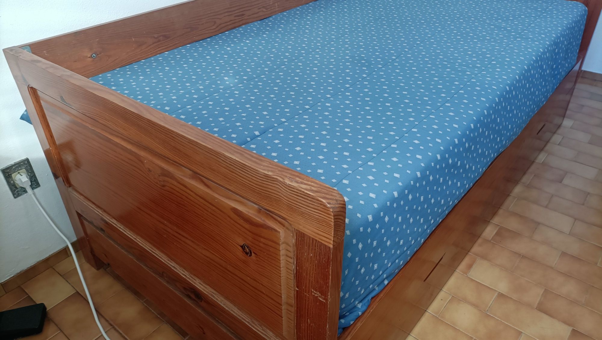 Cama de solteiro 1.00x1,95