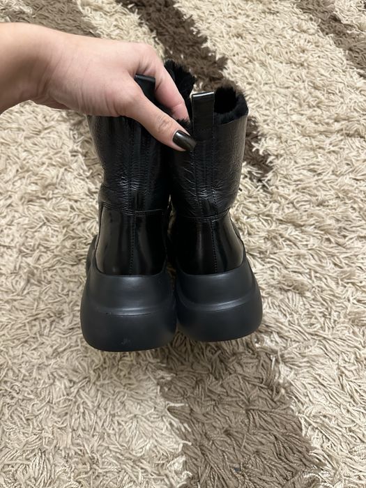 Продам Ботинки зимові натуральна шкіра і овчина