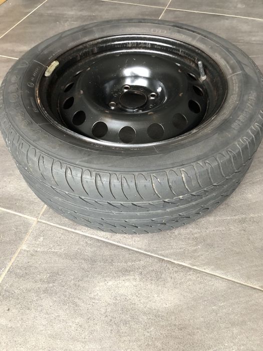Opona z felgą na zapas do C4 Picasso