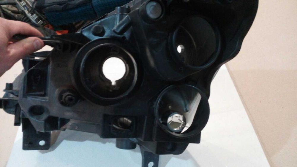 Фара правая Citroen Berlingo 2007-2012 9682828180 89318041