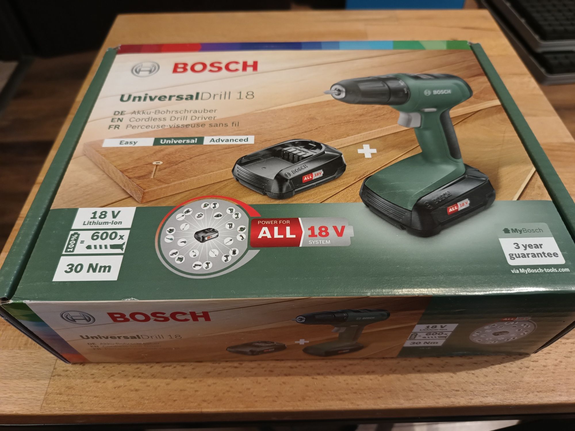 Wkrętarka Bosch UniversalDrill 18V + 2aku + ładowarka