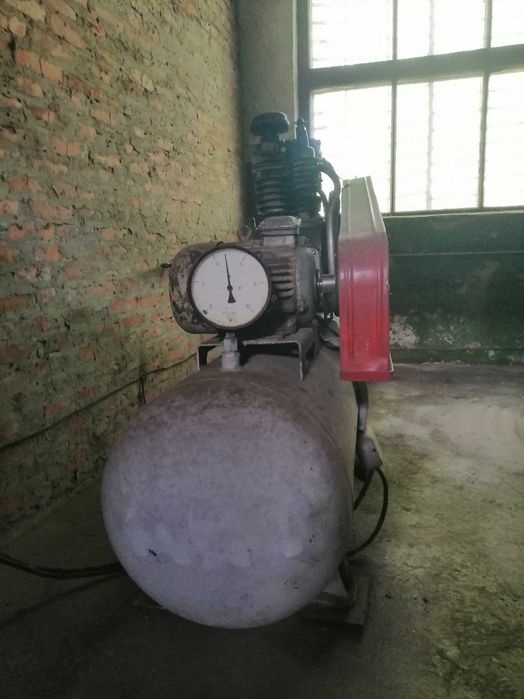 Компресор потужний  на 500 л