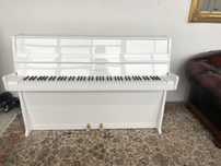 Piękne, białe pianino Grotrian Steinweg