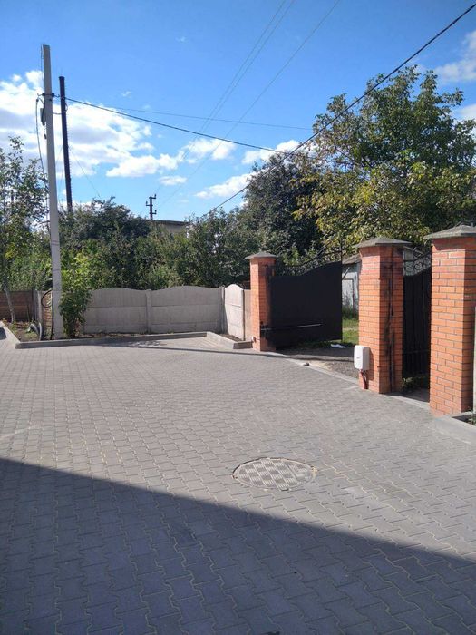 2 кімнатна квартира в передмісті Луцька